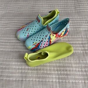 Colorful Clogs with Removable Liner